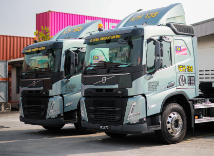 HANDOVER FM 440 VOLVO + 195S HAMMAR 